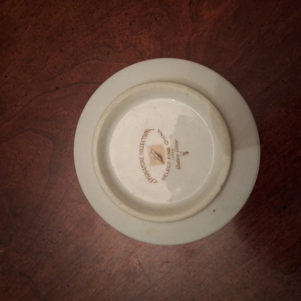 Signature Collection Select Fine China Queen Anne Sugar Bowl with Lid Japan